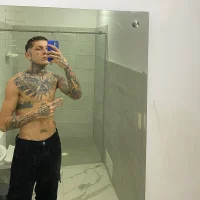 Handsomeboys18's Avatar Pic