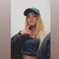 LolaMakenzie's Avatar Pic