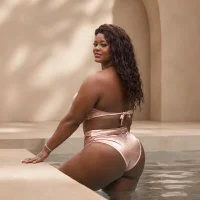 LauraSaenz01's Avatar Pic