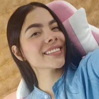 cami_santos's Profile Pic
