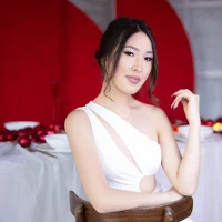 Sparkylris's Profile Pic