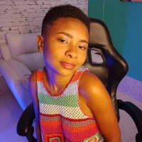 ari_ebony's Profile Pic