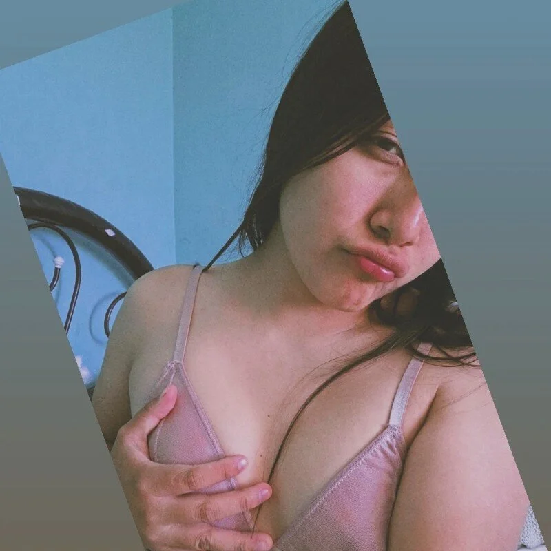 madi23q Stripchat profile image