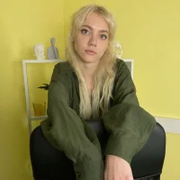 รูปโปรไฟล์ของ SnowWhitevh