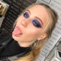 รูปโปรไฟล์ของ Lilloona