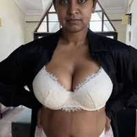 Slika avatara modela shani-akki