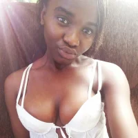 petite_lissaa's Profile Pic