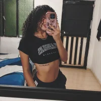 Liz13-'s Profile Pic