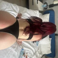 janinasmalltits's Profile Pic