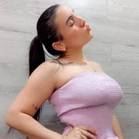 sarahotqueen's Avatar Pic
