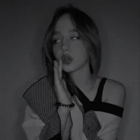 รูปโปรไฟล์ของ rosesisrose