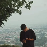 quirkyquestor444 Adlı Modelin Avatarı