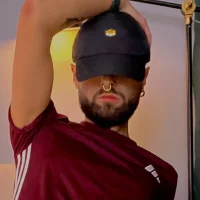 perwersyjnie@xh's Avatar Pic