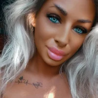 DolceMalenna model avatar