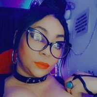 YIYI84 Adlı Modelin Avatarı