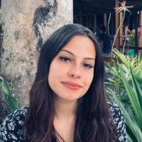 vitoriakirching's Profile Pic