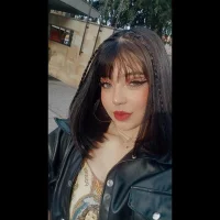 miacollins_b profiképe