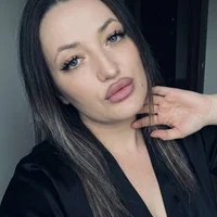 LoraStein's Avatar Pic