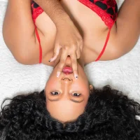 MiaBlackrose webcam