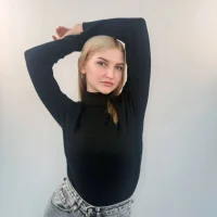 LakiaNeyland's Offline Chat Room