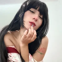 Slika avatara modela LeePowder