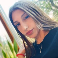 LoraElwell's Profile Pic