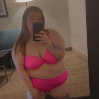 yourfavefatgirll's Avatar Pic