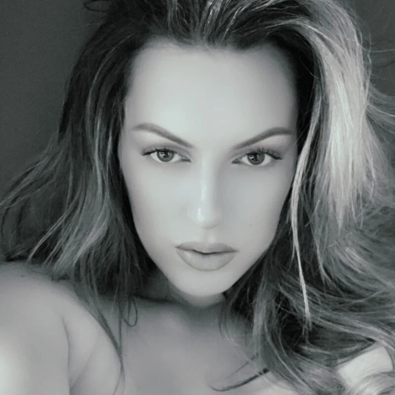 Gigi-Honey