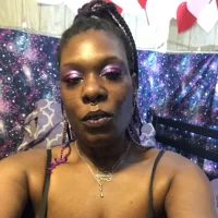 qnibee1's Profile Pic
