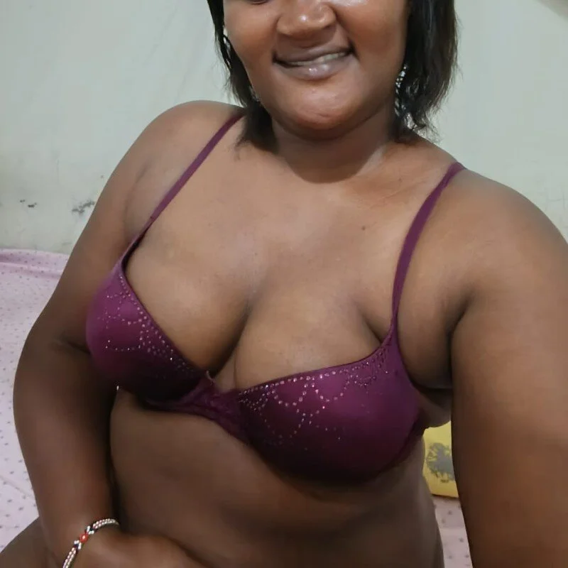 EbonyCurvess