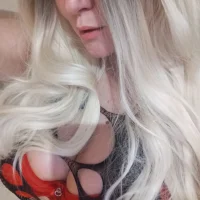 Karolinaboobs এর প্রোফাইল ছবি