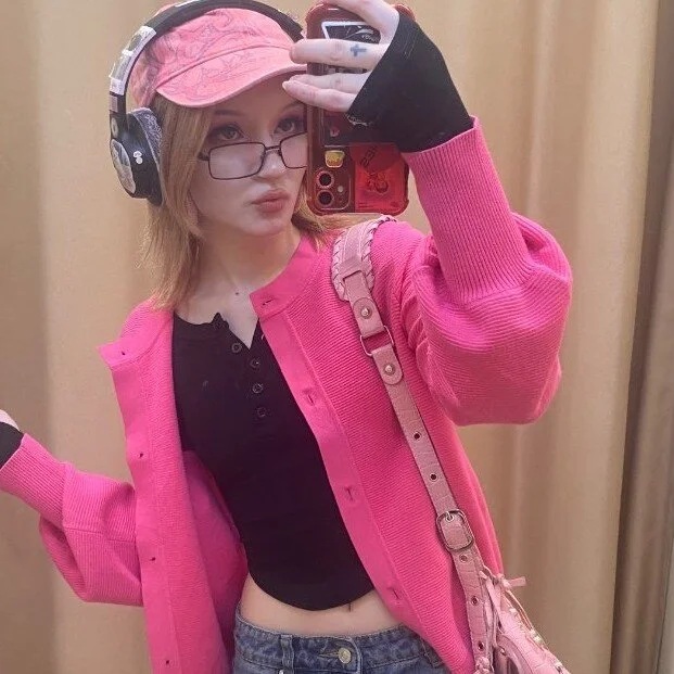 NikiAkimbo