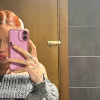 Bilik Sembang Luar Talian mcaA46009