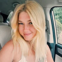 Leiaac16's Avatar Pic