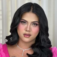 Ms_Ivaneska's Profile Pic
