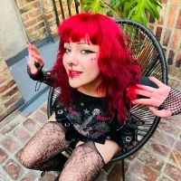 Slika avatara modela Sarah-Stoner