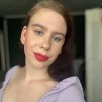 MayaKiss