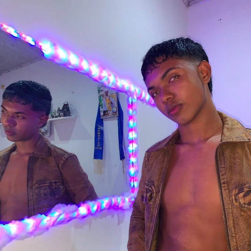 lomjitas_hot_twinck18 profile photo