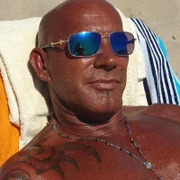 hotbodyscam's Avatar Pic