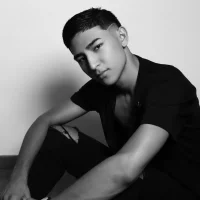 Model CharlieMiller_