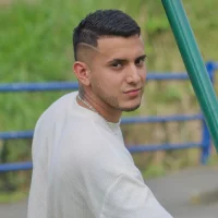 nico_rivera Adlı Modelin Avatarı