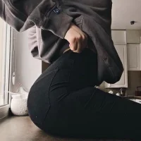 White_Shy_Lily এর প্রোফাইল ছবি