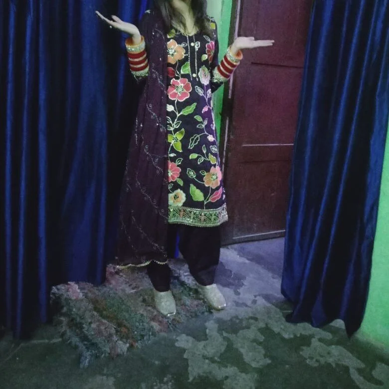 hot_laxmi2 profile photo