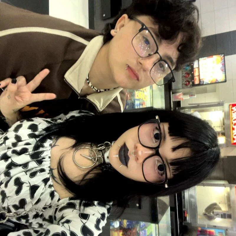 Nobu_and_hachii
