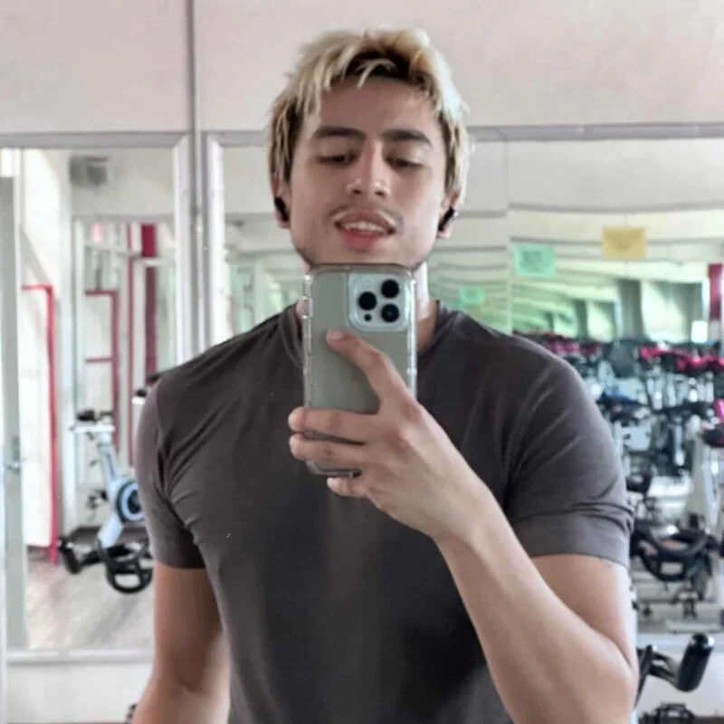 AntonBoyToy profile photo