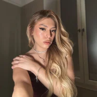 saray_doll's Avatar Pic