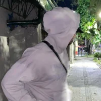 vanhelcy's Profile Pic