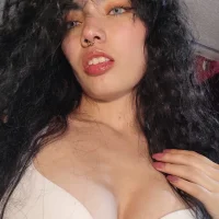laura_sol's Avatar Pic