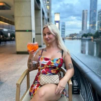 NellWhiteUkx