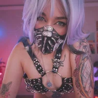 violette_clerk1_ webcam